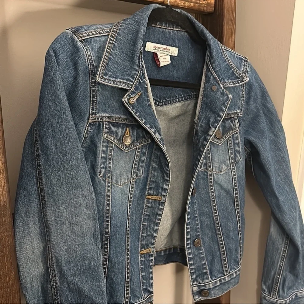 GAP Blue Jean Jacket Classic Denim Style